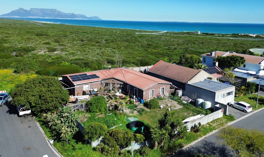 4 Bedroom Property for Sale in Melkbosstrand Central Western Cape